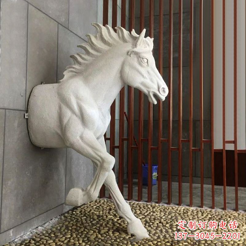 石家庄玻璃钢创意动物雕塑——穿墙而过