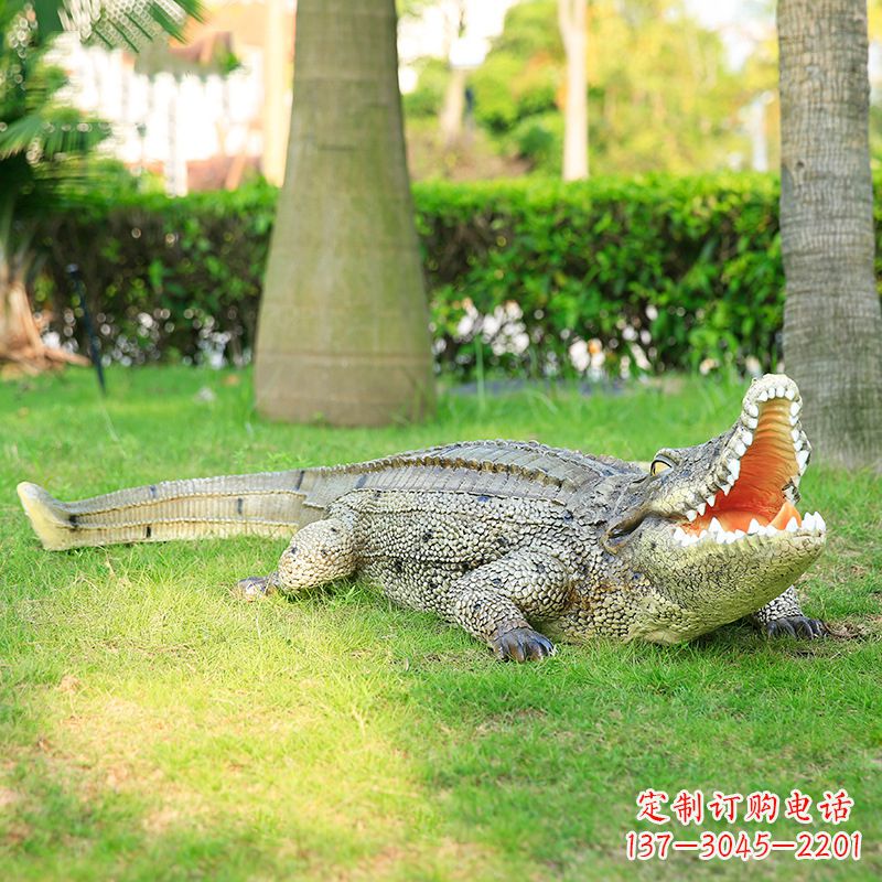 石家庄玻璃钢仿真动物雕塑点亮园林景观