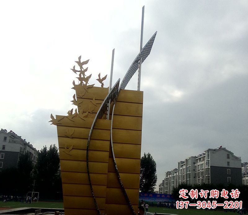 石家庄不锈钢帆船雕塑象征城市的起航