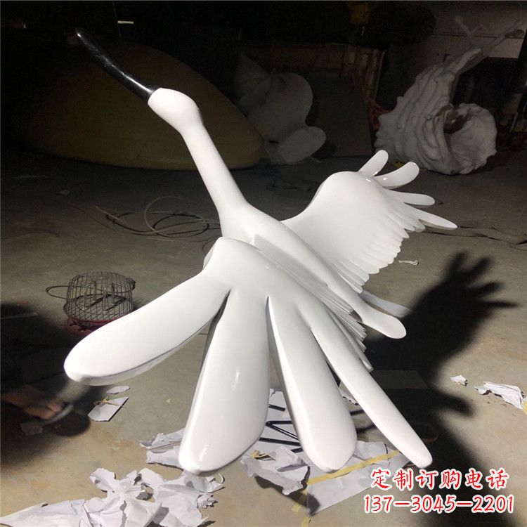 石家庄精致的不锈钢丹顶鹤雕塑
