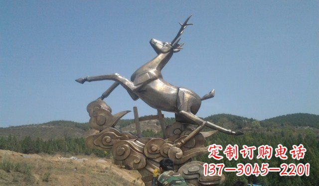 石家庄不锈钢动物飞奔的鹿雕塑