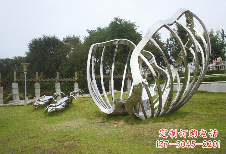 石家庄不锈钢公园里的贝壳雕塑