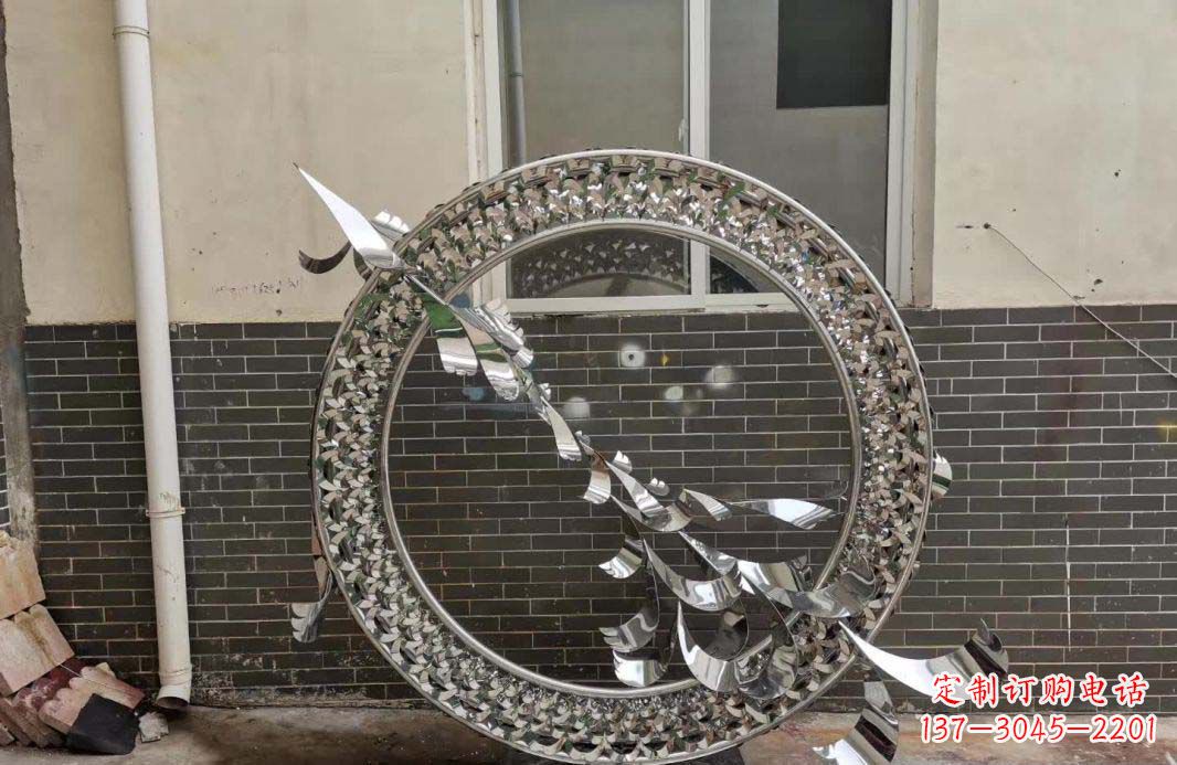 石家庄“不锈钢广场飞鸽圆环雕塑”精美的艺术品