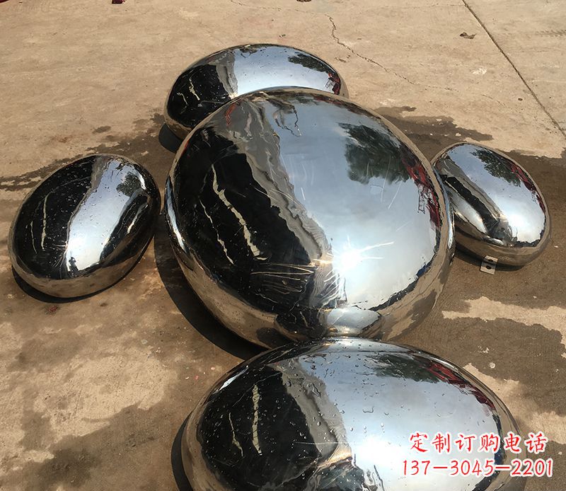 石家庄精致灵动的不锈钢水滴雕塑