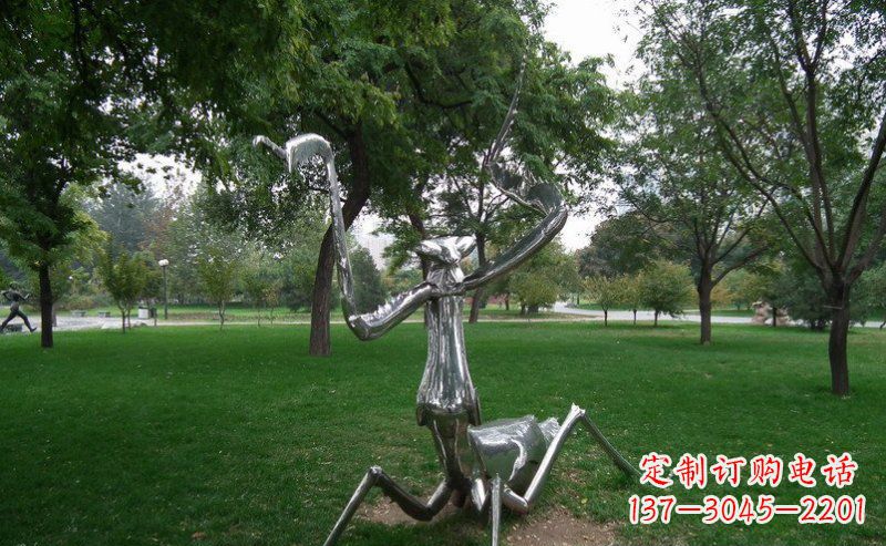 石家庄不锈钢螳螂古朴雅致的雕塑