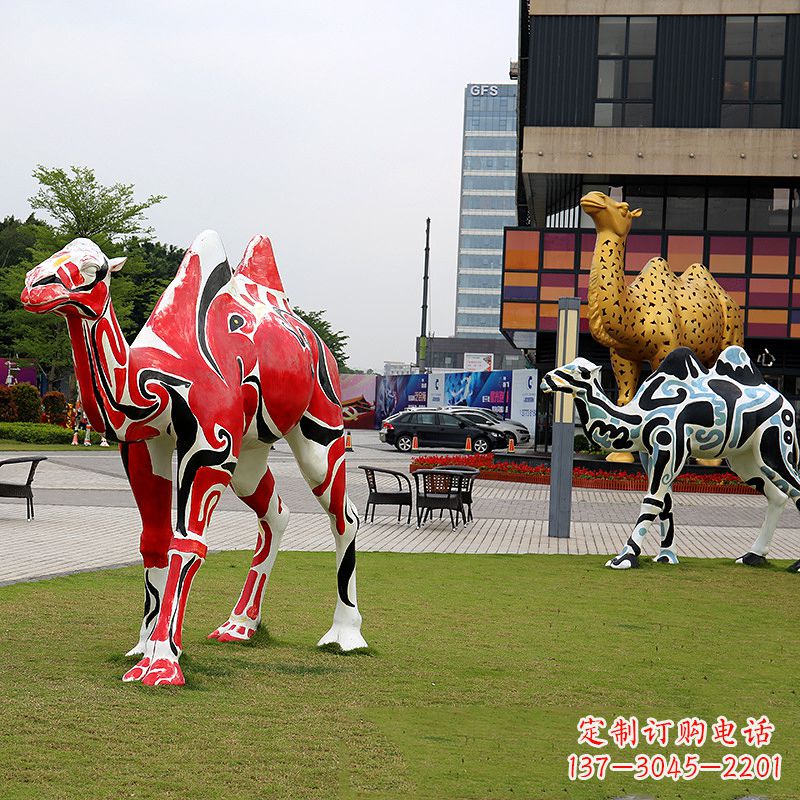 石家庄彩绘骆驼不锈钢雕塑城市园林的精美装饰