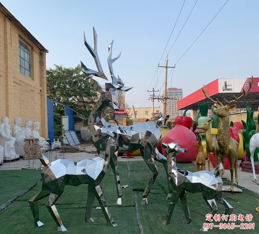 石家庄梅花鹿雕塑一种独特的城市装饰