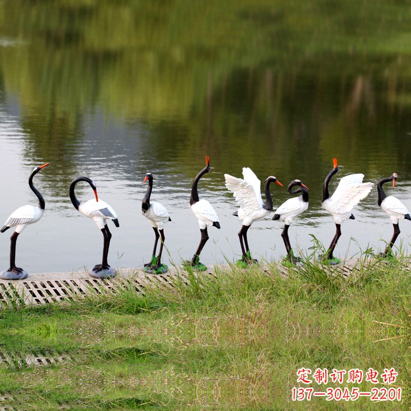 石家庄玻璃钢动物水池雕塑