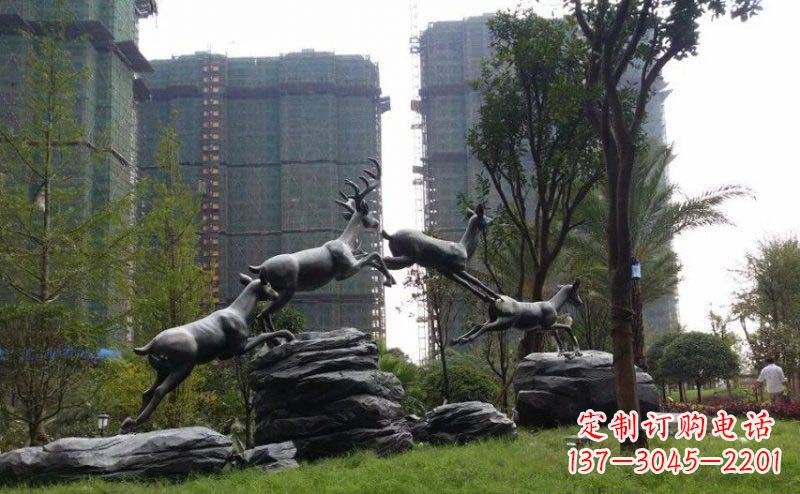 石家庄飞奔小鹿小区精美动物铜雕