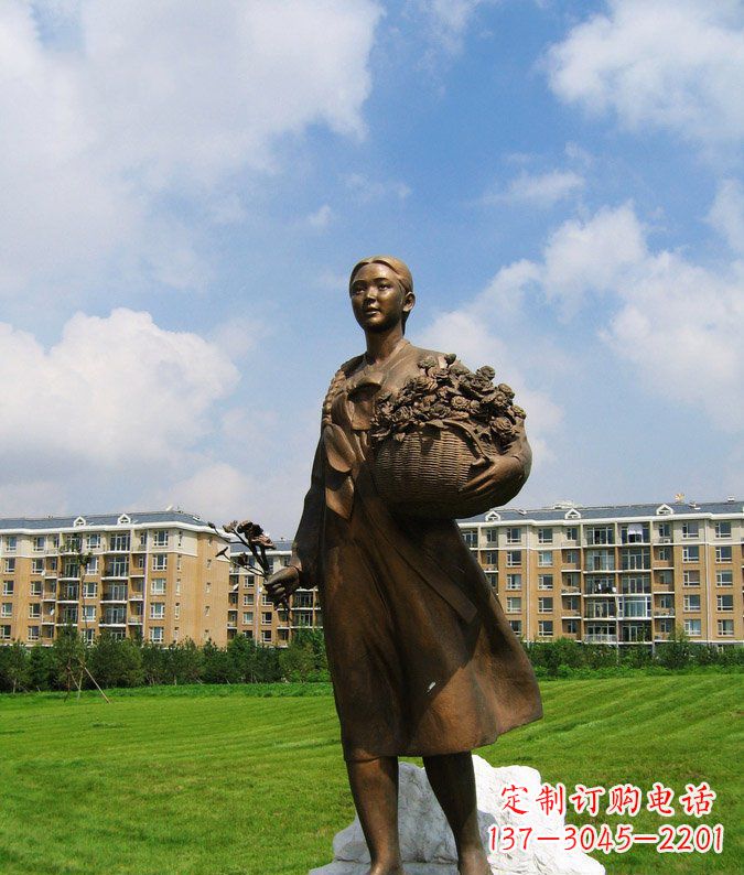 石家庄传统精美少数民族雕塑——抱花篮的少数民族女孩