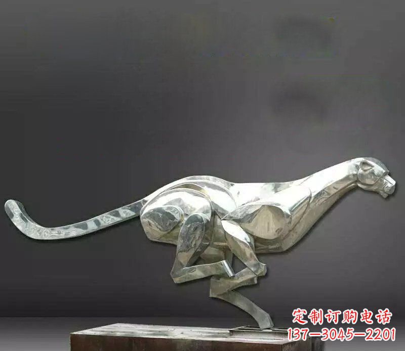 石家庄公园不锈钢奔跑的豹子动物雕塑