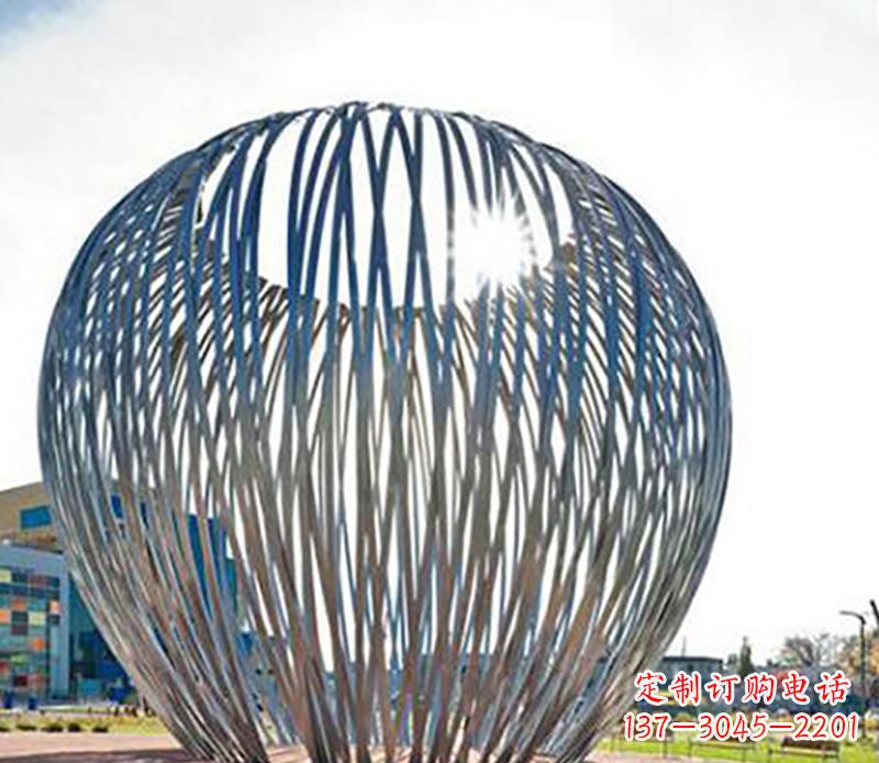 石家庄中领雕塑|铸就不锈钢树叶风雕塑