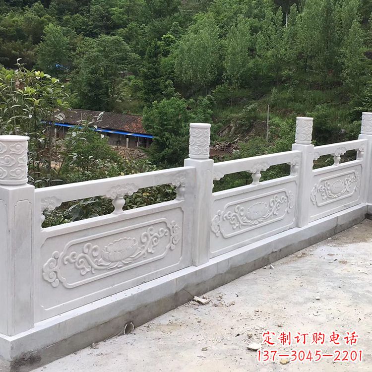 石家庄莲花纹石栏板雕塑，为你树立华丽边框