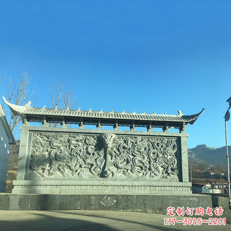 石家庄青石九龙壁，精美雕塑饰衬城市广场