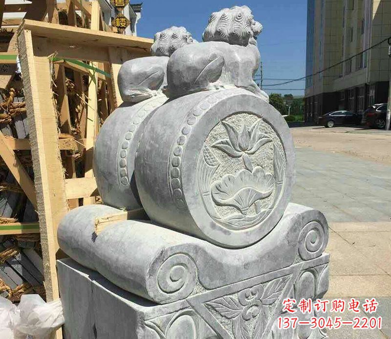 石家庄中领雕塑：仿古石门墩石雕艺术品