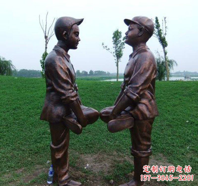 石家庄小孩斗鸡铸铜雕塑