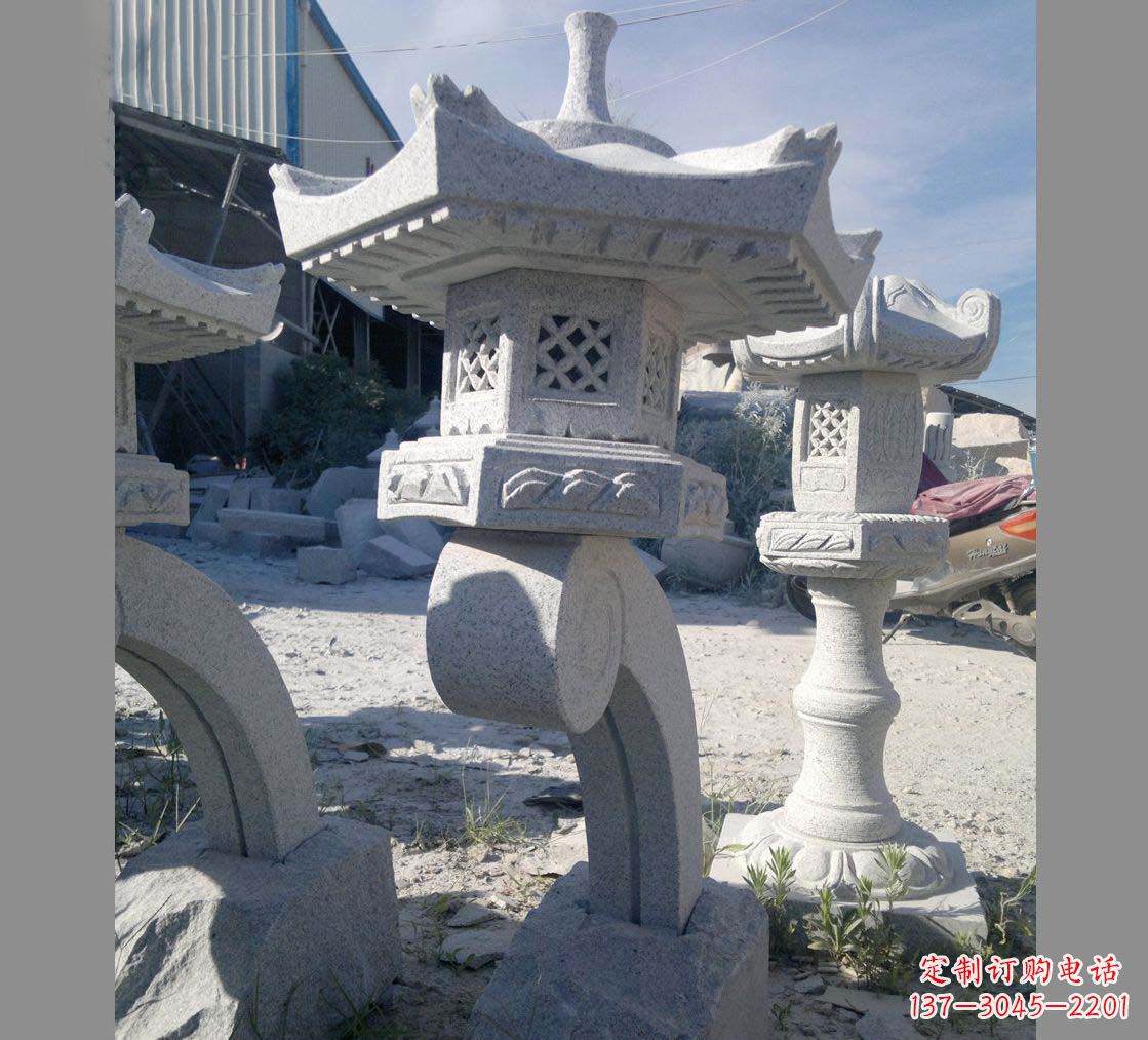 石家庄园林景观草坪石灯雕塑