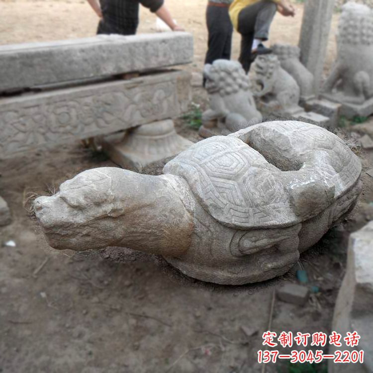 石家庄朱雀站在赑屃上的石雕